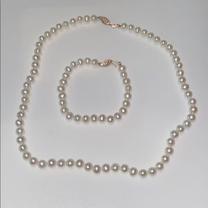 Real pearl set